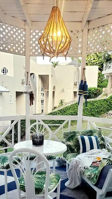 Apartment Amazing Location! Walk To Town, Beach & Dinner - Payment Required To Reserve Ocho Rios